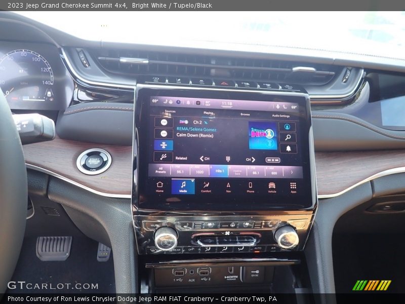 Bright White / Tupelo/Black 2023 Jeep Grand Cherokee Summit 4x4