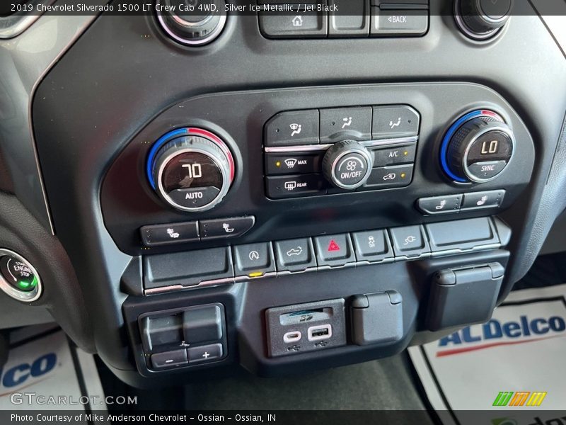 Silver Ice Metallic / Jet Black 2019 Chevrolet Silverado 1500 LT Crew Cab 4WD