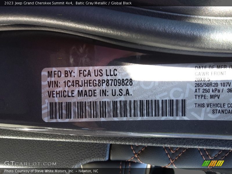 Baltic Gray Metallic / Global Black 2023 Jeep Grand Cherokee Summit 4x4