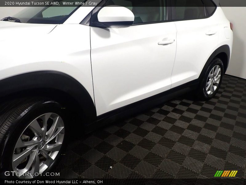 Winter White / Gray 2020 Hyundai Tucson SE AWD