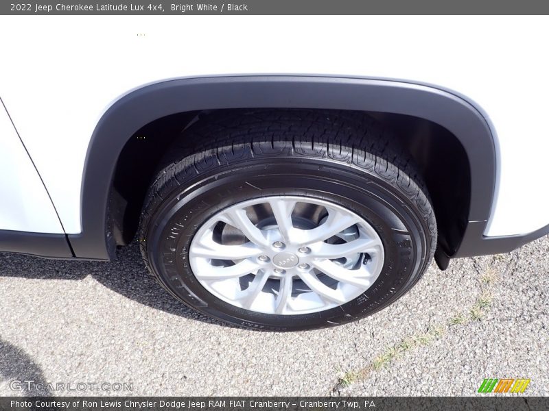 Bright White / Black 2022 Jeep Cherokee Latitude Lux 4x4