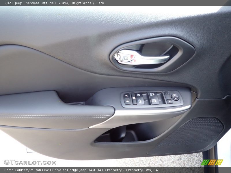 Bright White / Black 2022 Jeep Cherokee Latitude Lux 4x4