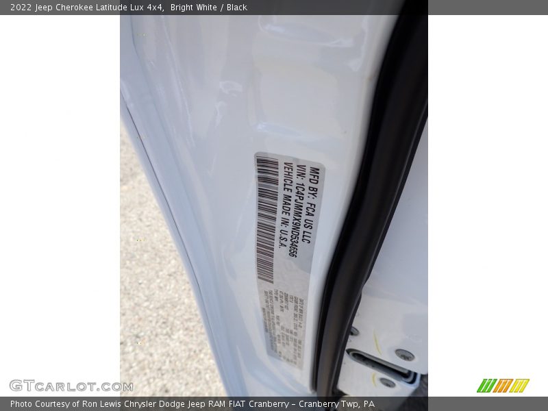 Bright White / Black 2022 Jeep Cherokee Latitude Lux 4x4