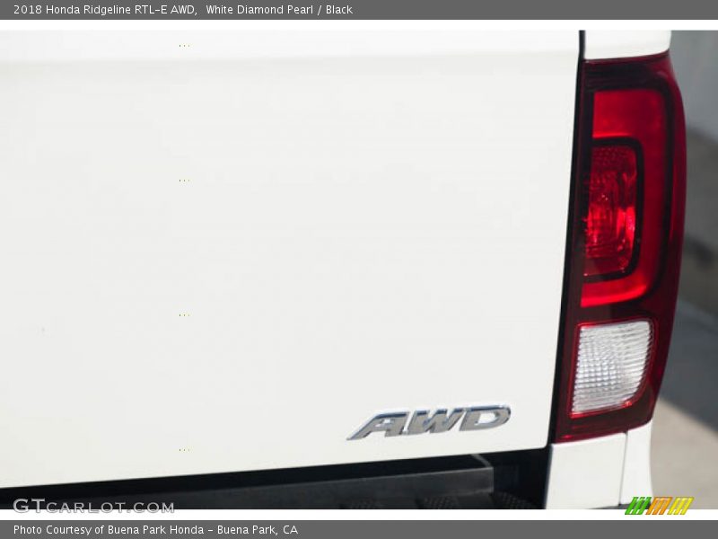White Diamond Pearl / Black 2018 Honda Ridgeline RTL-E AWD