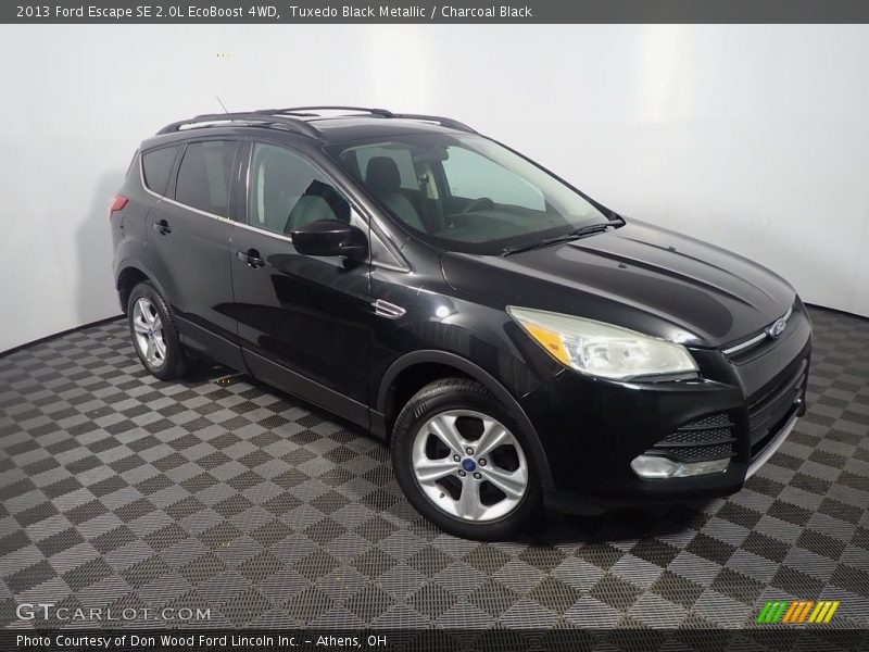 Tuxedo Black Metallic / Charcoal Black 2013 Ford Escape SE 2.0L EcoBoost 4WD