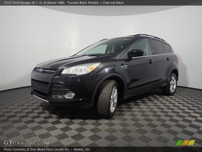 Tuxedo Black Metallic / Charcoal Black 2013 Ford Escape SE 2.0L EcoBoost 4WD