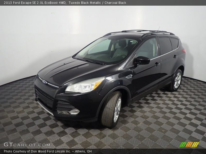 Tuxedo Black Metallic / Charcoal Black 2013 Ford Escape SE 2.0L EcoBoost 4WD