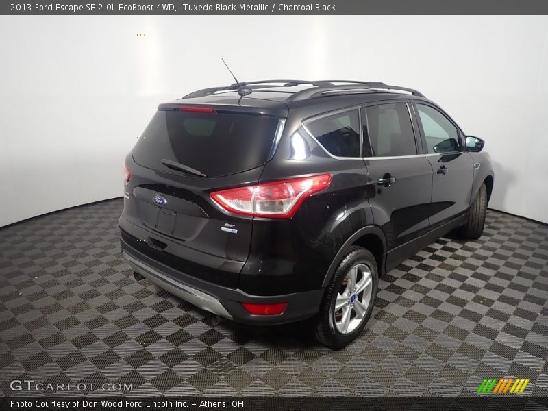 Tuxedo Black Metallic / Charcoal Black 2013 Ford Escape SE 2.0L EcoBoost 4WD