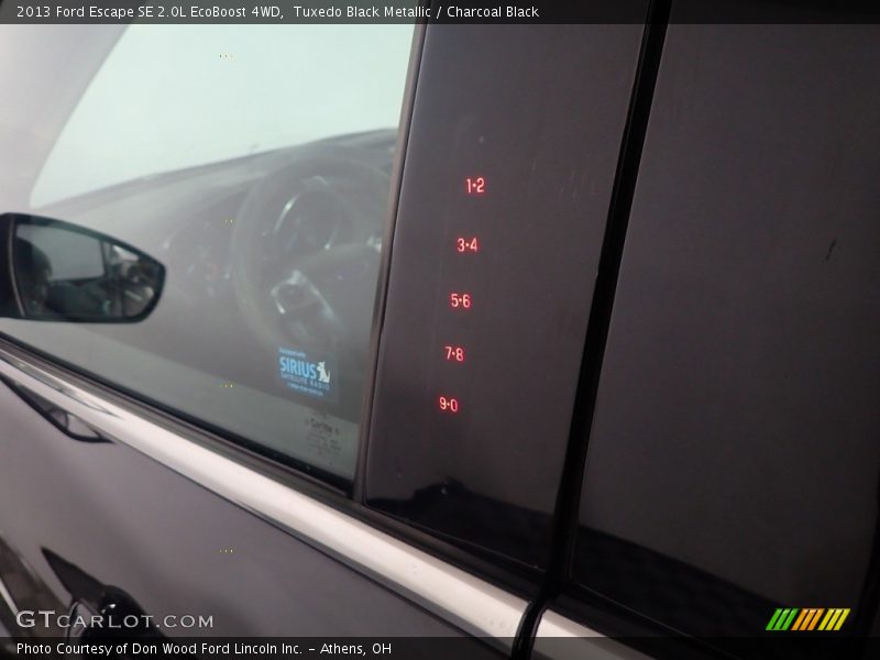 Tuxedo Black Metallic / Charcoal Black 2013 Ford Escape SE 2.0L EcoBoost 4WD