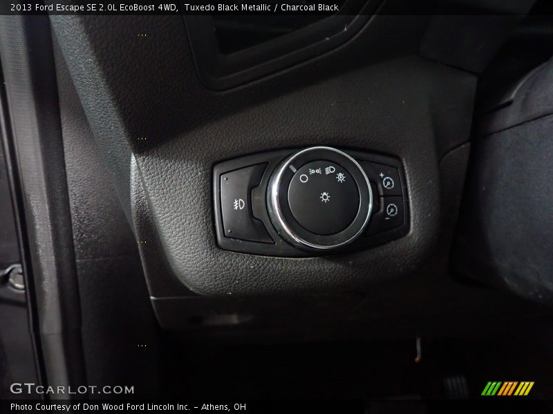 Tuxedo Black Metallic / Charcoal Black 2013 Ford Escape SE 2.0L EcoBoost 4WD
