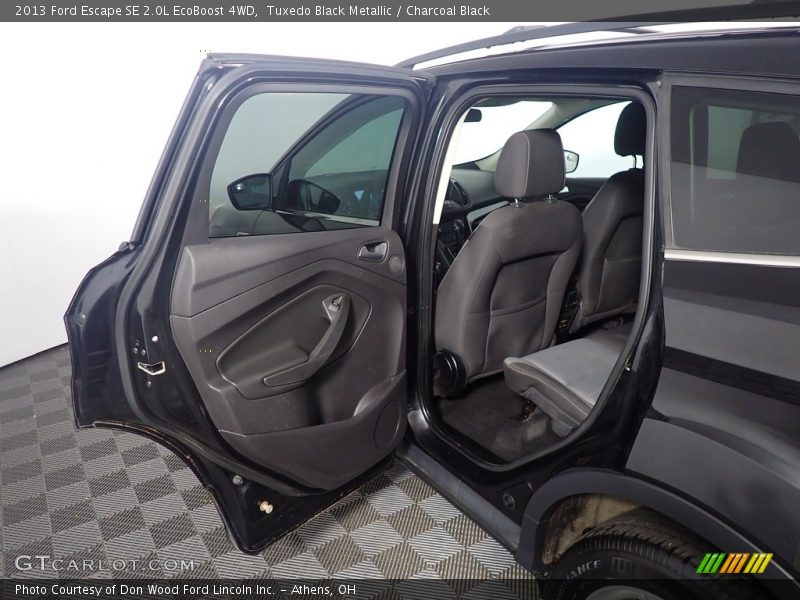 Tuxedo Black Metallic / Charcoal Black 2013 Ford Escape SE 2.0L EcoBoost 4WD