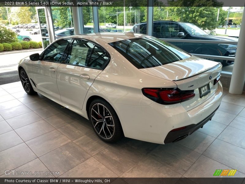 Alpine White / Black 2023 BMW 5 Series 540i xDrive Sedan