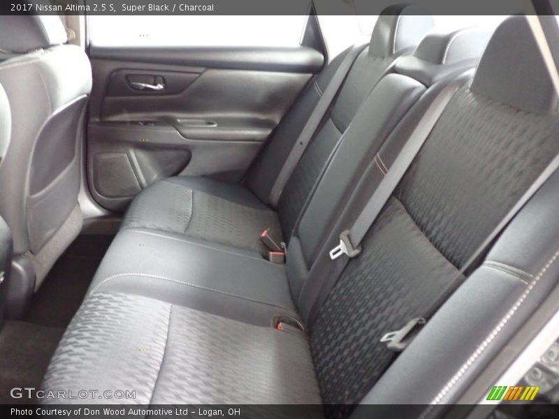Super Black / Charcoal 2017 Nissan Altima 2.5 S