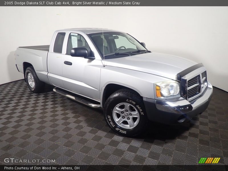 Bright Silver Metallic / Medium Slate Gray 2005 Dodge Dakota SLT Club Cab 4x4