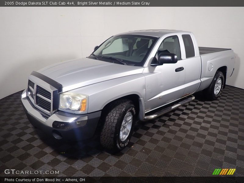Bright Silver Metallic / Medium Slate Gray 2005 Dodge Dakota SLT Club Cab 4x4