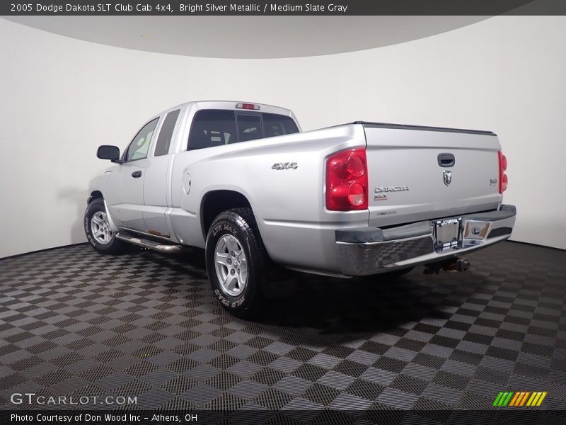 Bright Silver Metallic / Medium Slate Gray 2005 Dodge Dakota SLT Club Cab 4x4