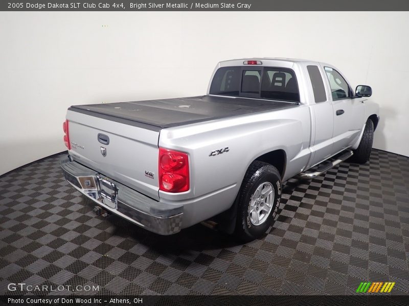 Bright Silver Metallic / Medium Slate Gray 2005 Dodge Dakota SLT Club Cab 4x4