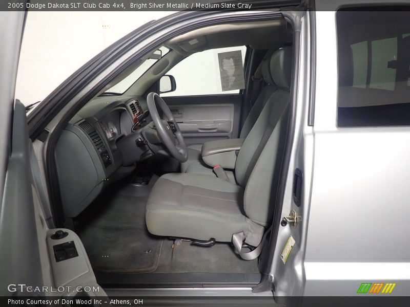 Bright Silver Metallic / Medium Slate Gray 2005 Dodge Dakota SLT Club Cab 4x4