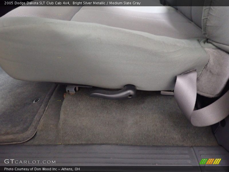 Bright Silver Metallic / Medium Slate Gray 2005 Dodge Dakota SLT Club Cab 4x4