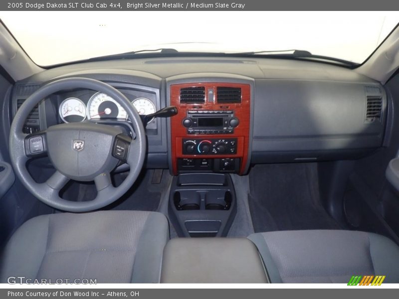 Bright Silver Metallic / Medium Slate Gray 2005 Dodge Dakota SLT Club Cab 4x4