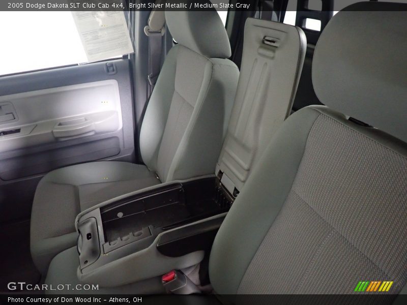 Bright Silver Metallic / Medium Slate Gray 2005 Dodge Dakota SLT Club Cab 4x4