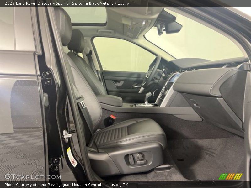 Santorini Black Metallic / Ebony 2023 Land Rover Discovery Sport S