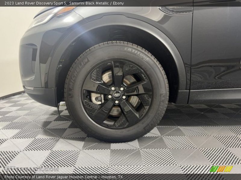 Santorini Black Metallic / Ebony 2023 Land Rover Discovery Sport S