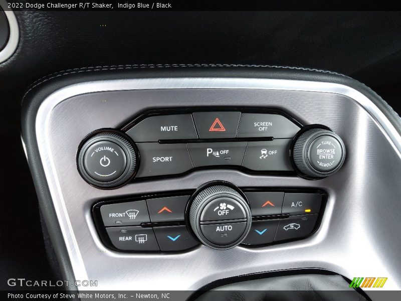 Controls of 2022 Challenger R/T Shaker