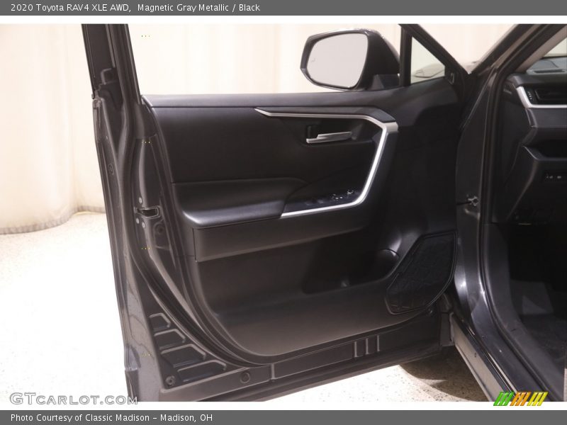 Magnetic Gray Metallic / Black 2020 Toyota RAV4 XLE AWD
