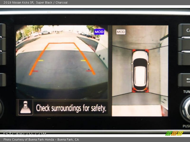 Super Black / Charcoal 2019 Nissan Kicks SR