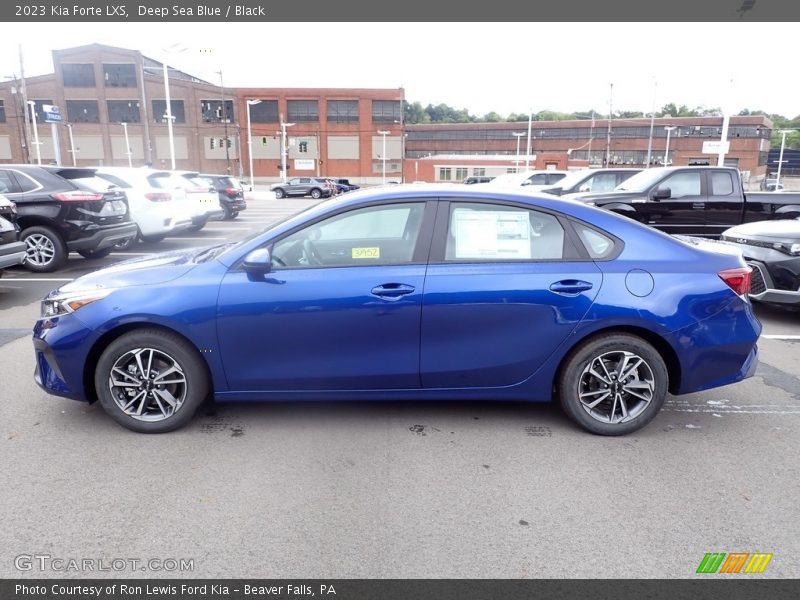 Deep Sea Blue / Black 2023 Kia Forte LXS