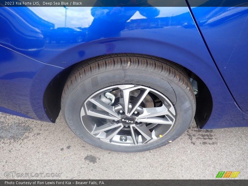 Deep Sea Blue / Black 2023 Kia Forte LXS