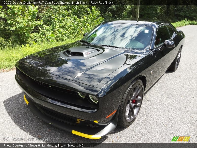 Pitch Black / Ruby Red/Black 2022 Dodge Challenger R/T Scat Pack Shaker
