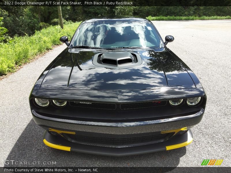 Pitch Black / Ruby Red/Black 2022 Dodge Challenger R/T Scat Pack Shaker