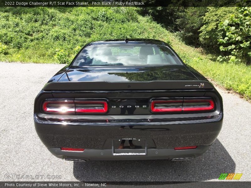 Pitch Black / Ruby Red/Black 2022 Dodge Challenger R/T Scat Pack Shaker