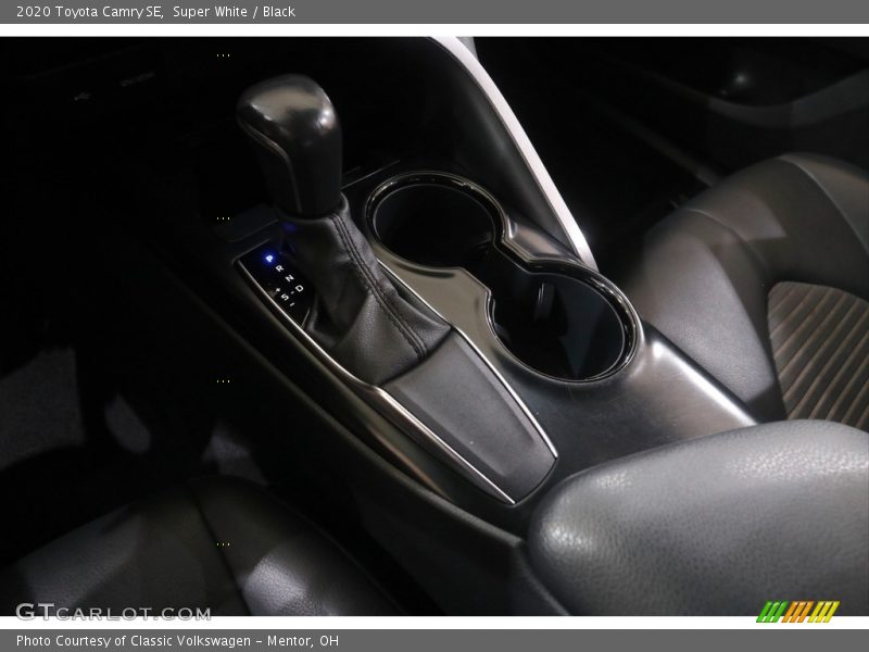 Super White / Black 2020 Toyota Camry SE