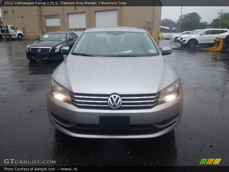 Platinum Gray Metallic / Moonrock Gray 2012 Volkswagen Passat 2.5L S