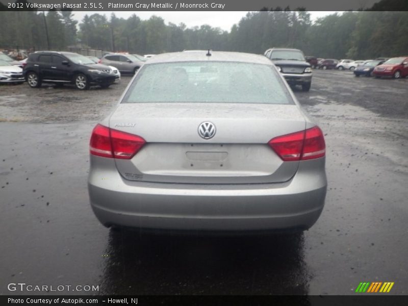 Platinum Gray Metallic / Moonrock Gray 2012 Volkswagen Passat 2.5L S