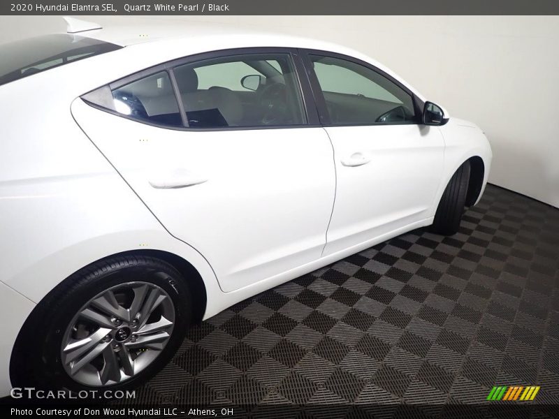Quartz White Pearl / Black 2020 Hyundai Elantra SEL