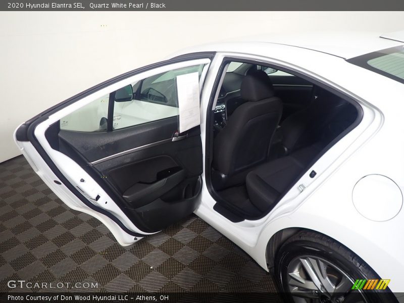 Quartz White Pearl / Black 2020 Hyundai Elantra SEL
