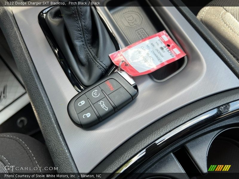 Pitch Black / Black 2022 Dodge Charger SXT Blacktop