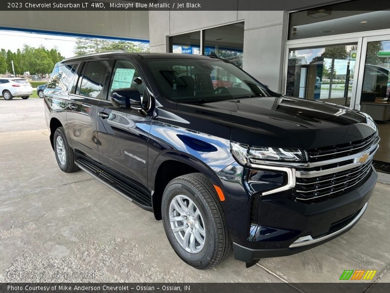 Front 3/4 View of 2023 Suburban LT 4WD