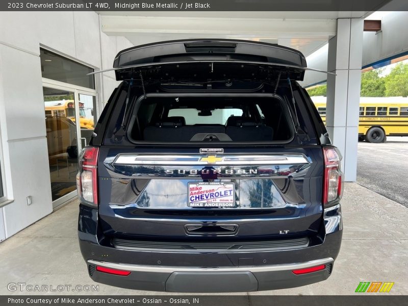 Midnight Blue Metallic / Jet Black 2023 Chevrolet Suburban LT 4WD