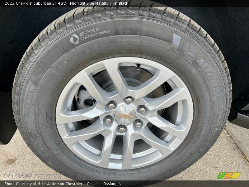  2023 Suburban LT 4WD Wheel