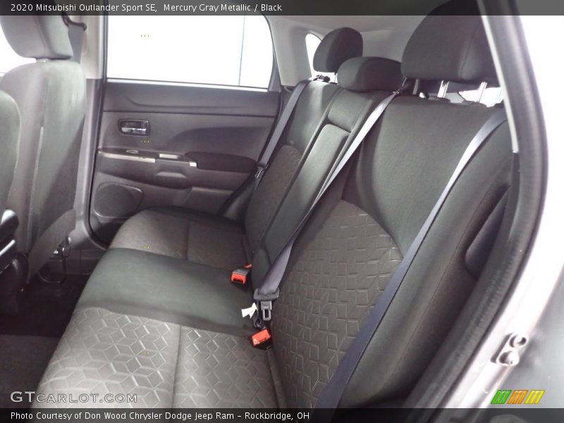 Mercury Gray Metallic / Black 2020 Mitsubishi Outlander Sport SE