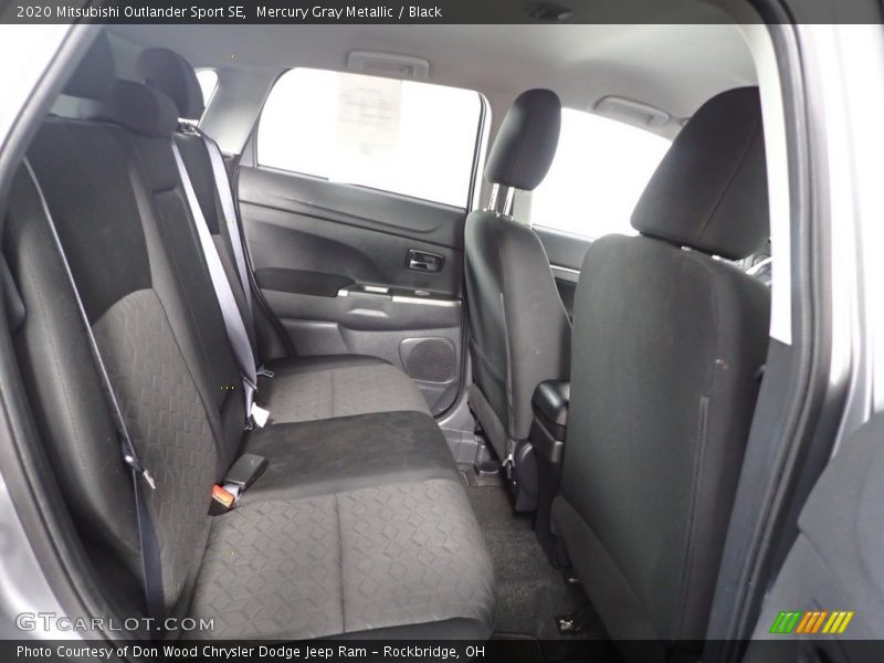Mercury Gray Metallic / Black 2020 Mitsubishi Outlander Sport SE