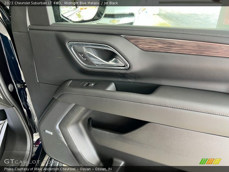 Midnight Blue Metallic / Jet Black 2023 Chevrolet Suburban LT 4WD