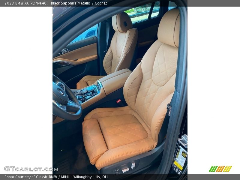 Front Seat of 2023 X6 xDrive40i
