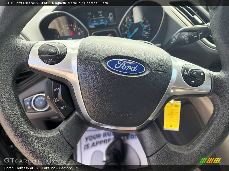Magnetic Metallic / Charcoal Black 2016 Ford Escape SE 4WD