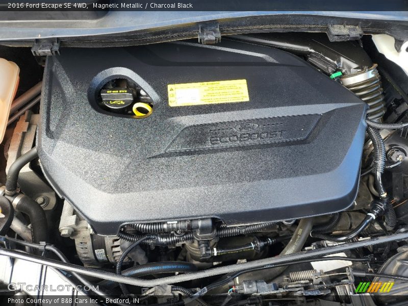 Magnetic Metallic / Charcoal Black 2016 Ford Escape SE 4WD